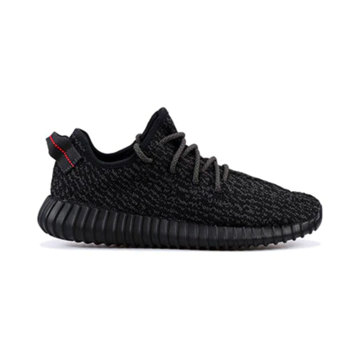 Yeezy shops black reflective laces