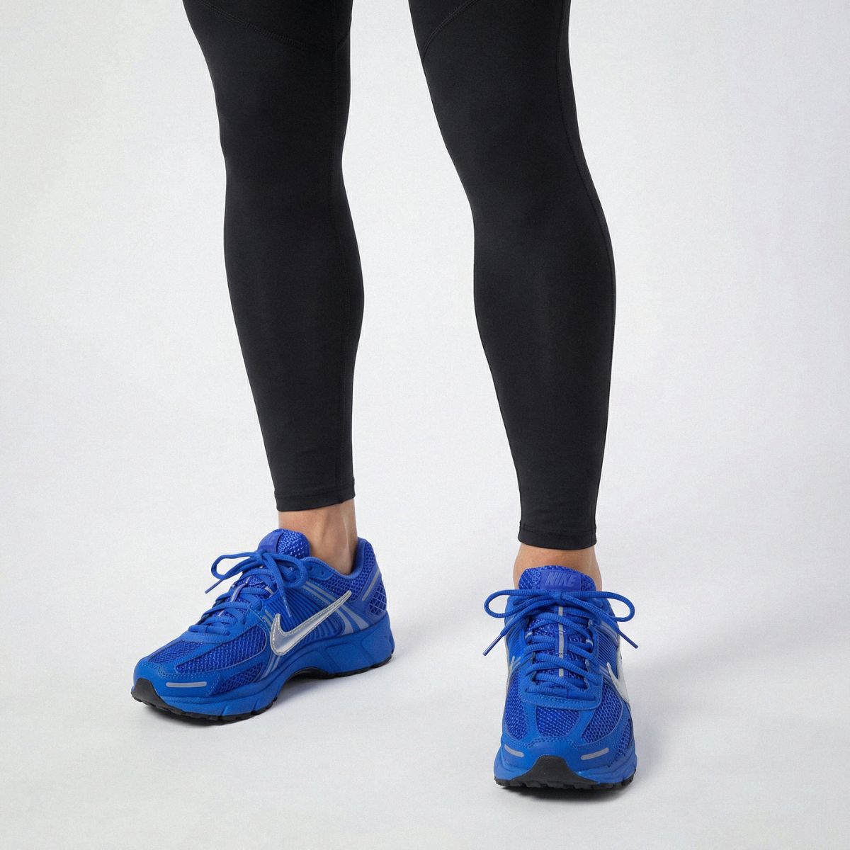 nike white track shoes