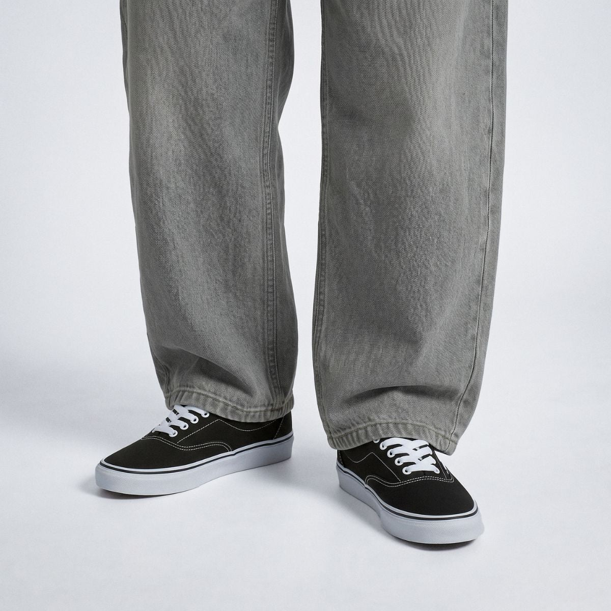 Replacement laces for Vans Era sneakers by Kicks Shoelaces